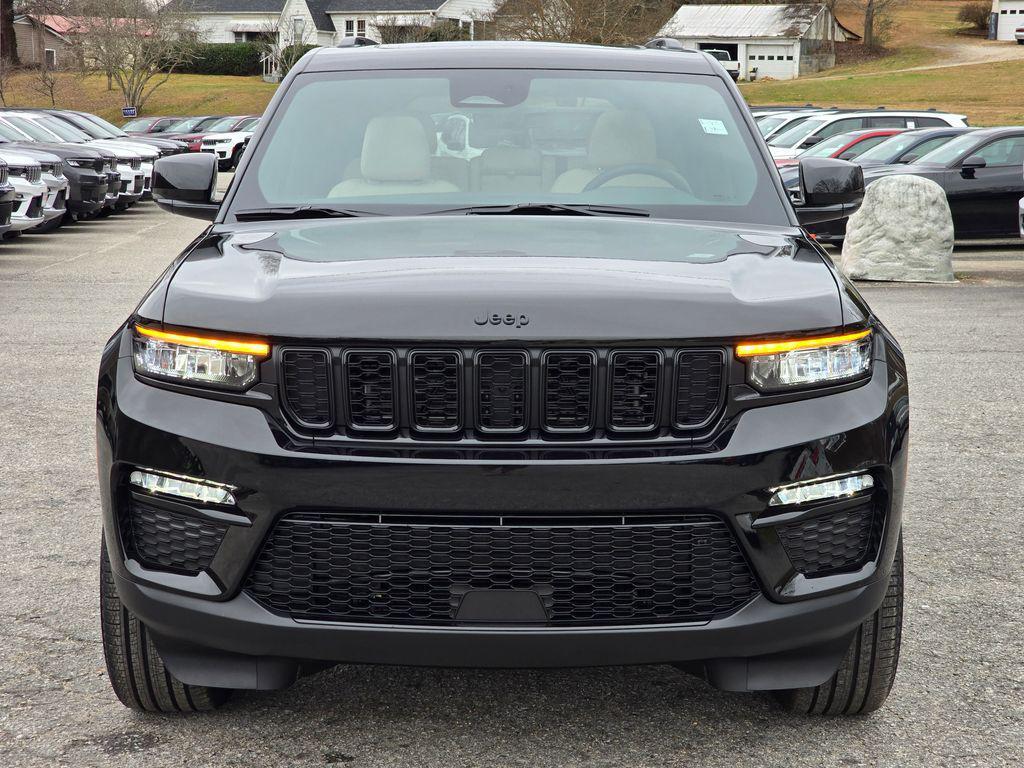 new 2025 Jeep Grand Cherokee car, priced at $44,095