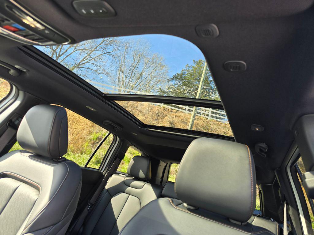 new 2026 Jeep Cherokee car, priced at $39,967