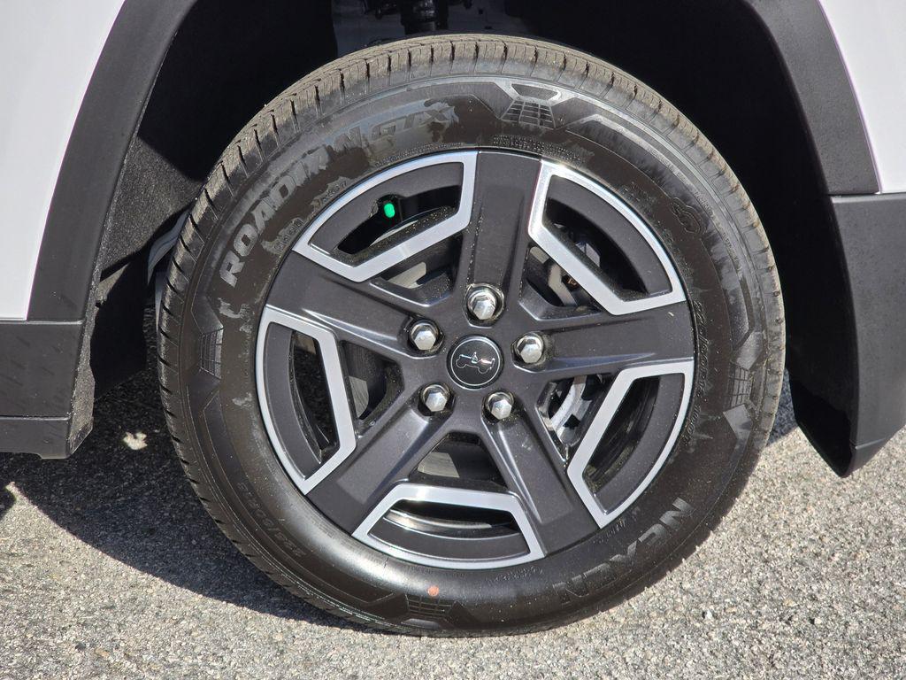 new 2026 Jeep Cherokee car, priced at $39,967