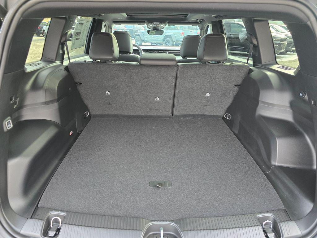 new 2026 Jeep Cherokee car, priced at $43,961