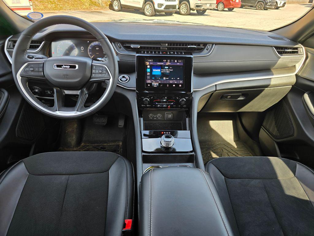 used 2025 Jeep Grand Cherokee car, priced at $33,777