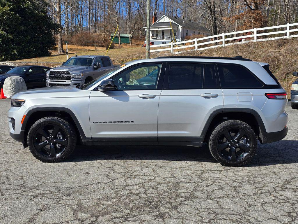 used 2025 Jeep Grand Cherokee car, priced at $33,777