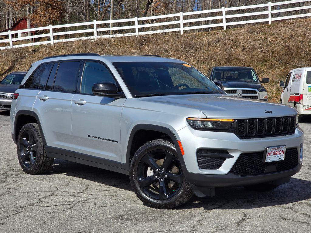 used 2025 Jeep Grand Cherokee car, priced at $33,777