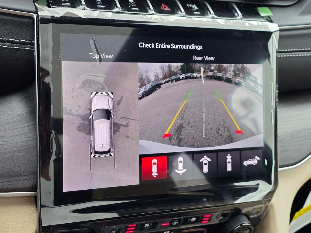 new 2025 Jeep Grand Cherokee car, priced at $45,760