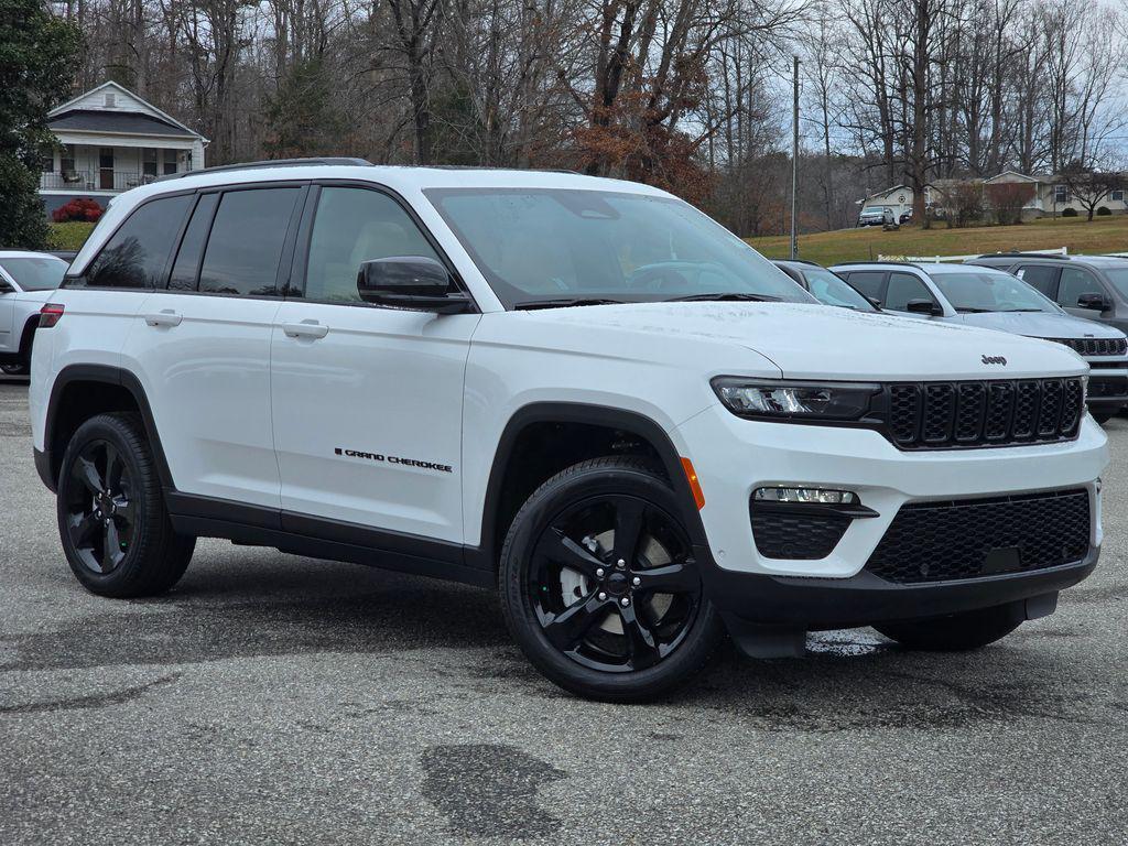 new 2025 Jeep Grand Cherokee car, priced at $45,760