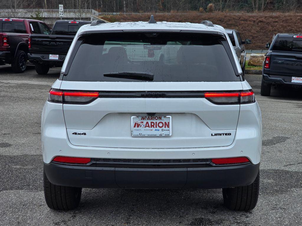 new 2025 Jeep Grand Cherokee car, priced at $45,760