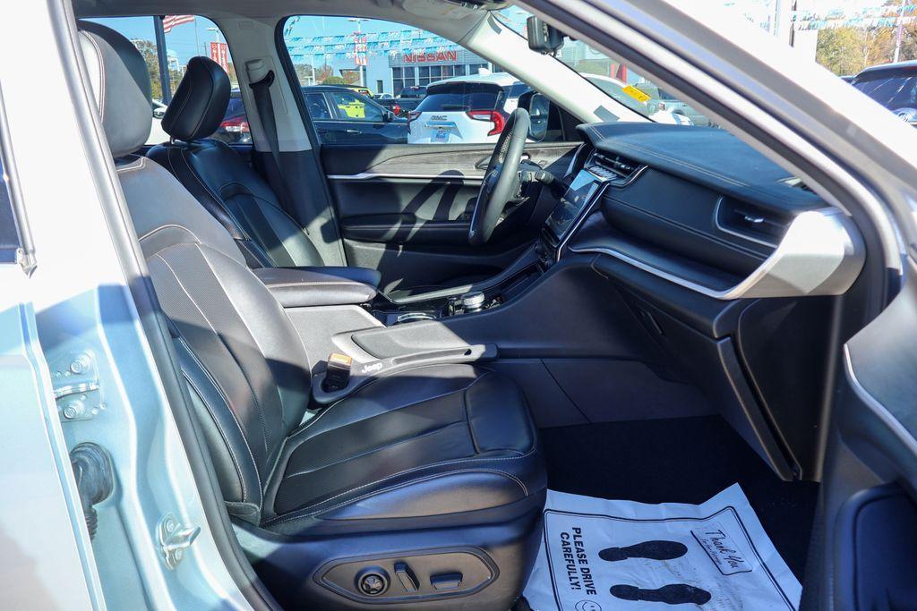 used 2023 Jeep Grand Cherokee car, priced at $26,536