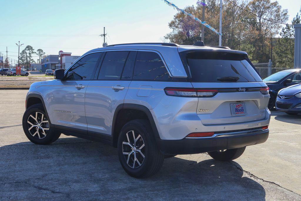 used 2023 Jeep Grand Cherokee car, priced at $26,536