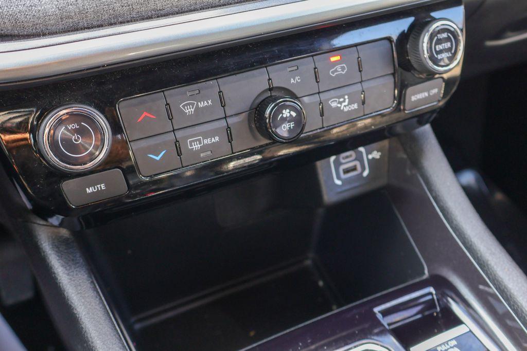 used 2024 Jeep Compass car, priced at $19,692