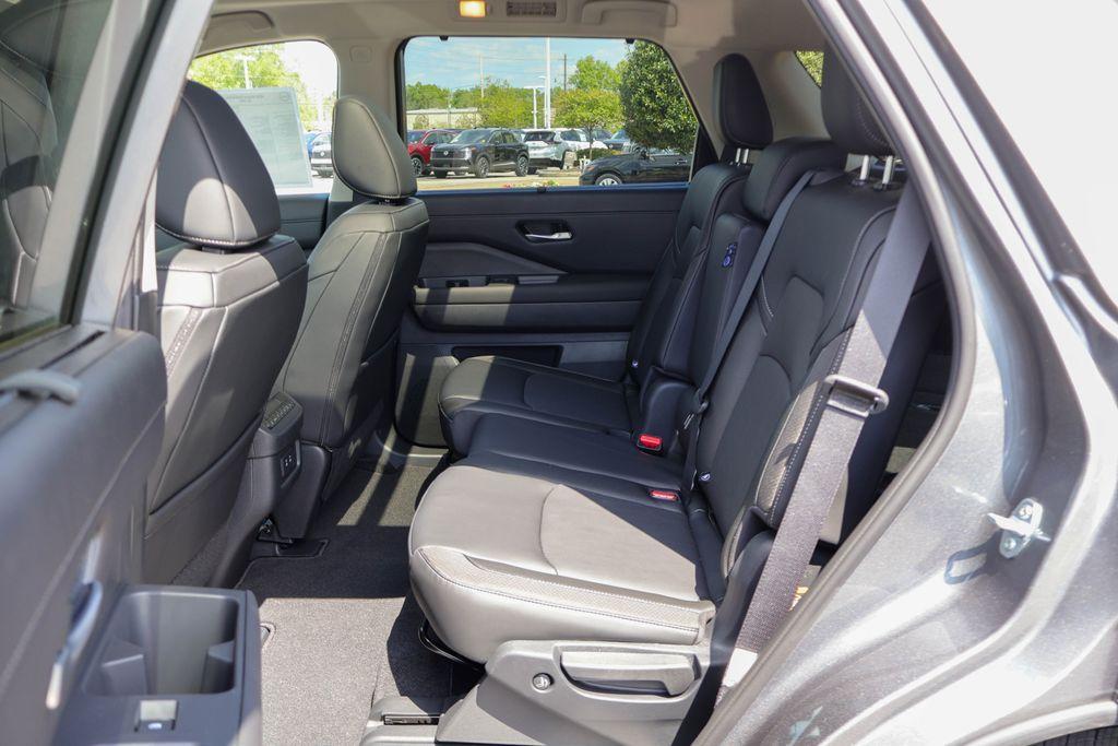 new 2026 Nissan Pathfinder car, priced at $41,640