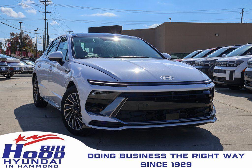 new 2026 Hyundai Sonata Hybrid car, priced at $39,600