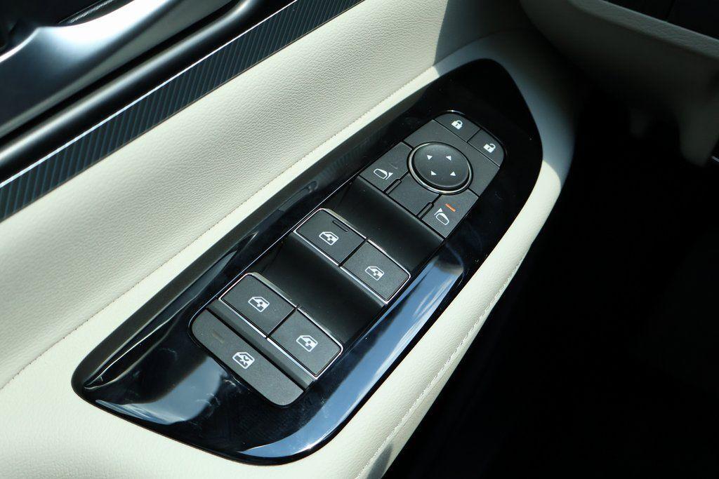 new 2025 Nissan Murano car, priced at $40,043