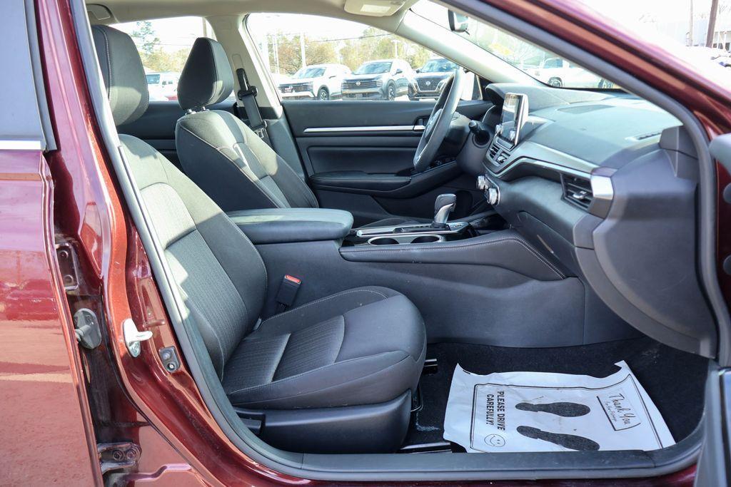 used 2023 Nissan Altima car, priced at $19,427