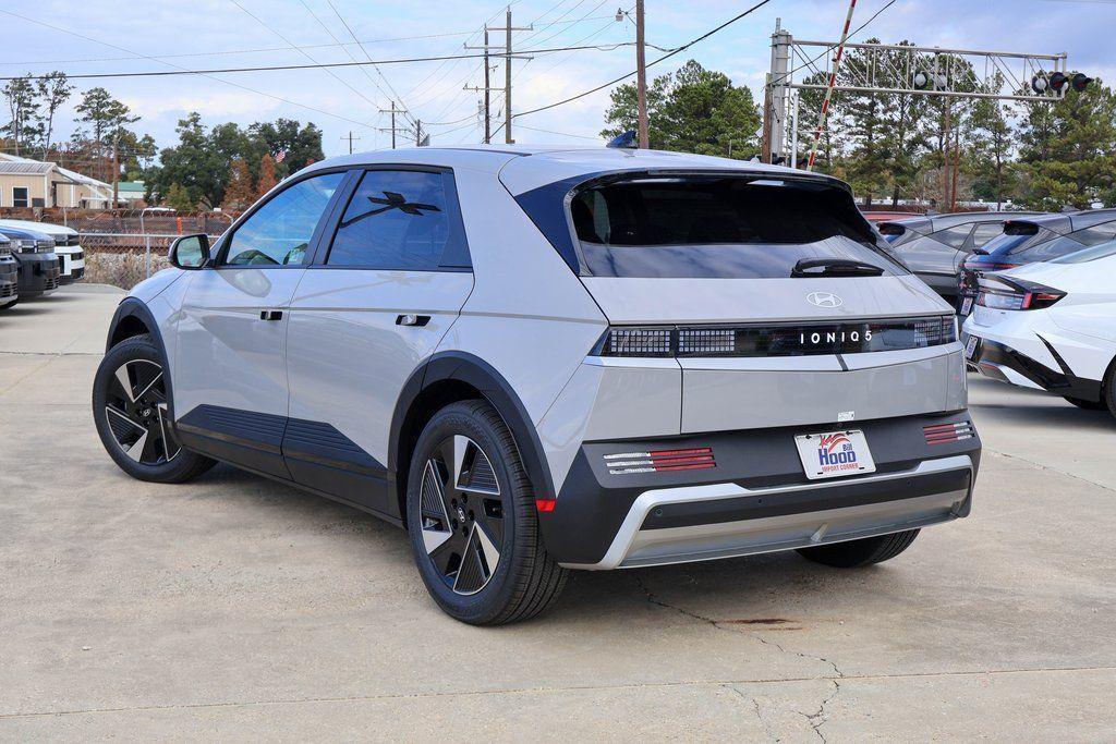 new 2025 Hyundai Venue car, priced at $23,637