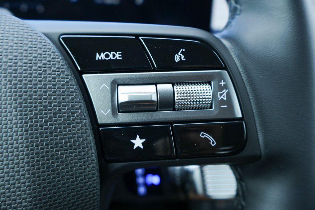 new 2025 Hyundai Venue car, priced at $23,637