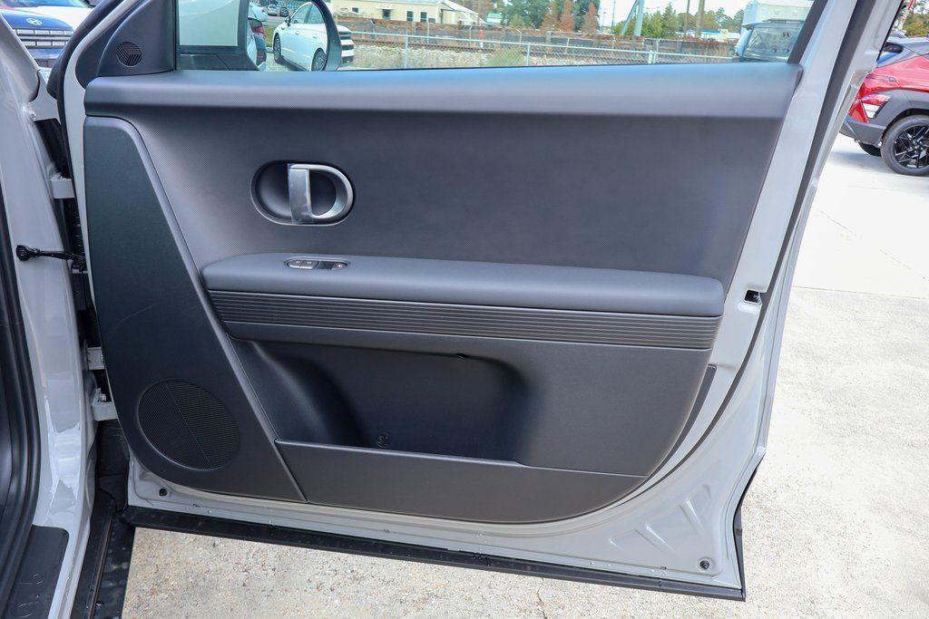 new 2025 Hyundai Venue car, priced at $23,637