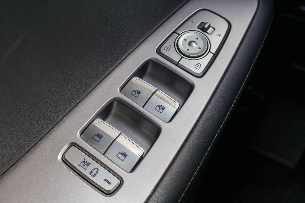 used 2025 Hyundai Palisade car, priced at $39,821