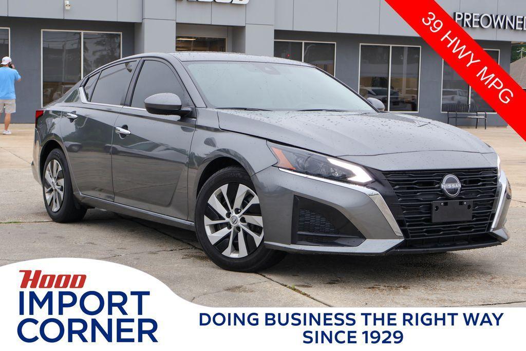 used 2023 Nissan Altima car, priced at $17,712