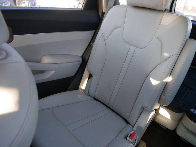 used 2023 Kia Sorento car, priced at $32,998