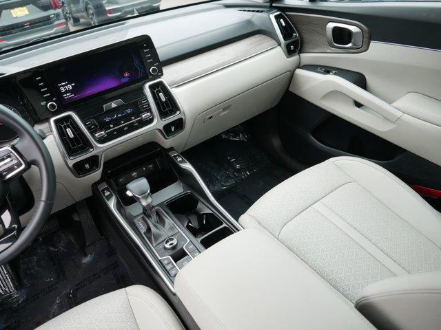 used 2023 Kia Sorento car, priced at $31,998