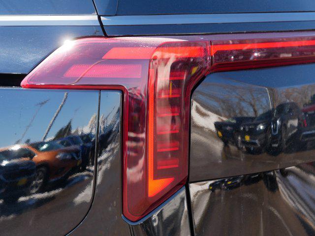 used 2025 Kia Carnival car, priced at $40,348