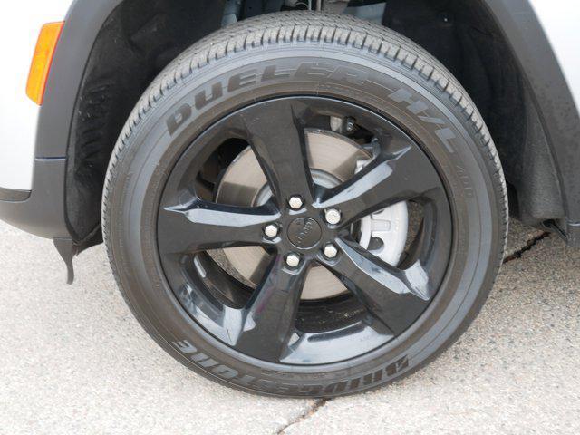 used 2025 Jeep Grand Cherokee L car, priced at $37,599