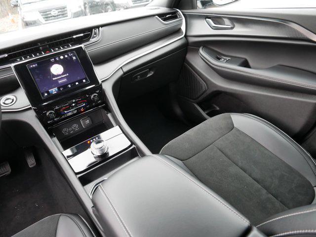 used 2025 Jeep Grand Cherokee L car, priced at $37,599