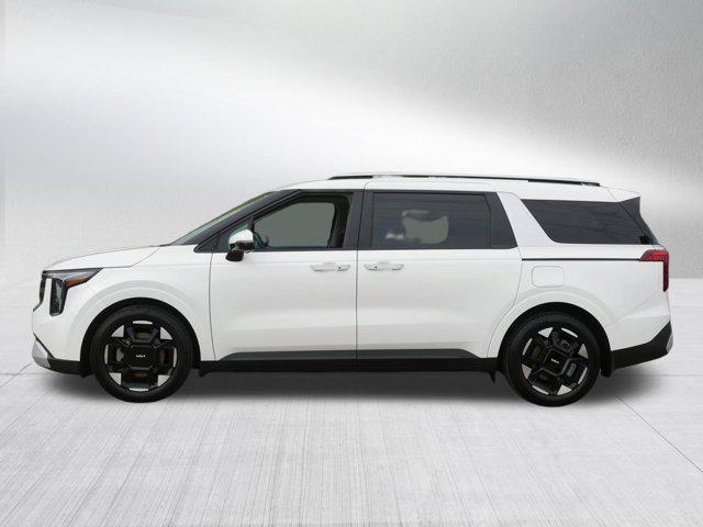 used 2025 Kia Carnival car, priced at $40,348