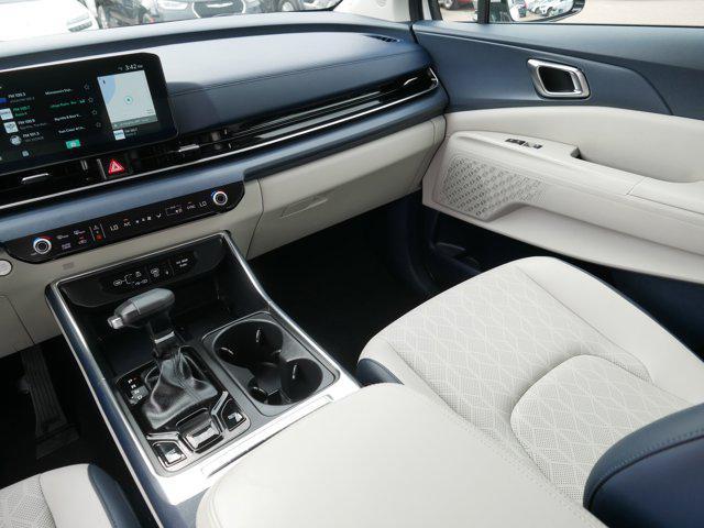 used 2025 Kia Carnival car, priced at $40,348