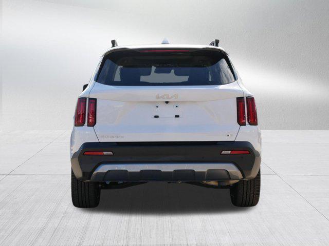 used 2023 Kia Sorento car, priced at $30,348