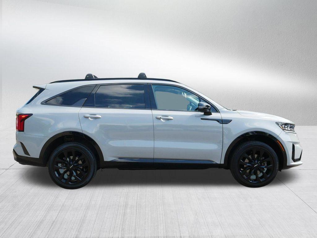 used 2023 Kia Sorento car, priced at $32,348