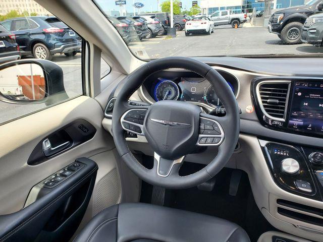 used 2023 Chrysler Pacifica car, priced at $25,900