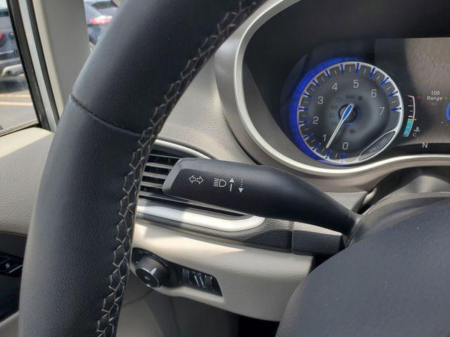 used 2023 Chrysler Pacifica car, priced at $25,900