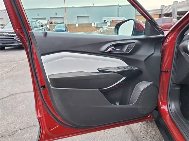 used 2025 Chevrolet Trax car, priced at $20,900
