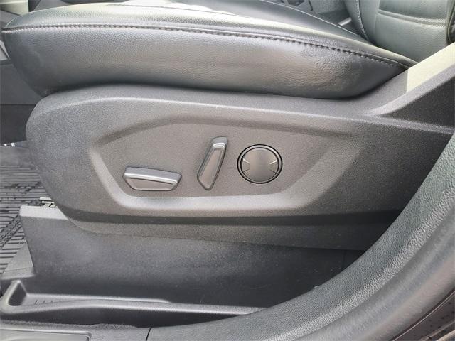 used 2024 Ford Edge car, priced at $24,900