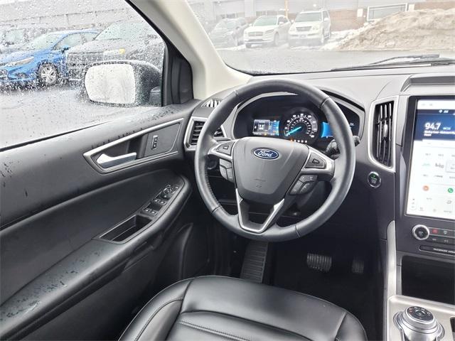 used 2024 Ford Edge car, priced at $25,900