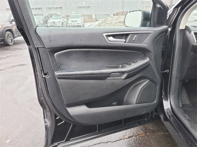 used 2024 Ford Edge car, priced at $25,900