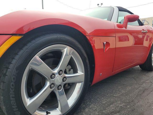 used 2006 Pontiac Solstice car, priced at $13,997