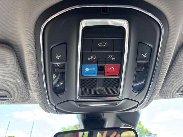 used 2023 Jeep Grand Cherokee car, priced at $31,997