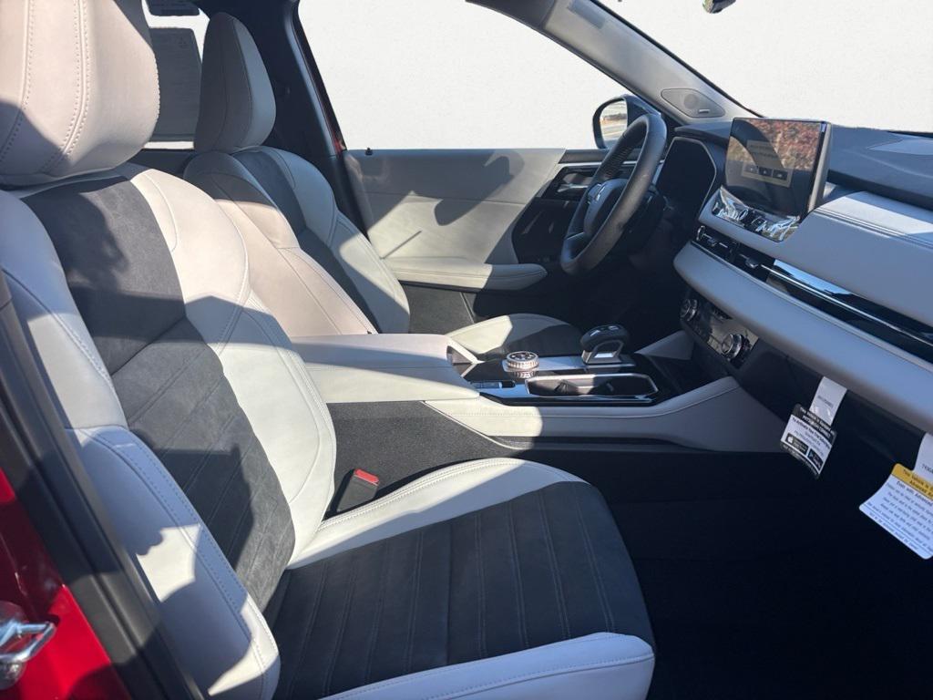 new 2026 Mitsubishi Outlander car, priced at $39,750