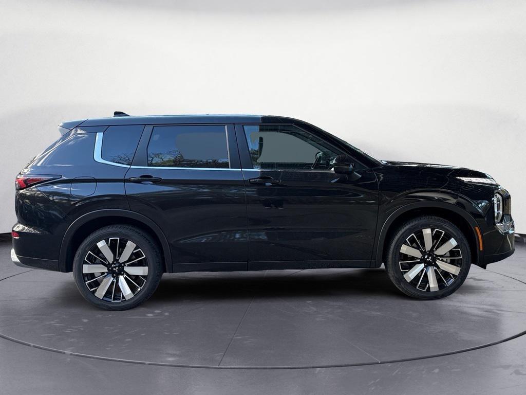 new 2026 Mitsubishi Outlander car, priced at $39,750