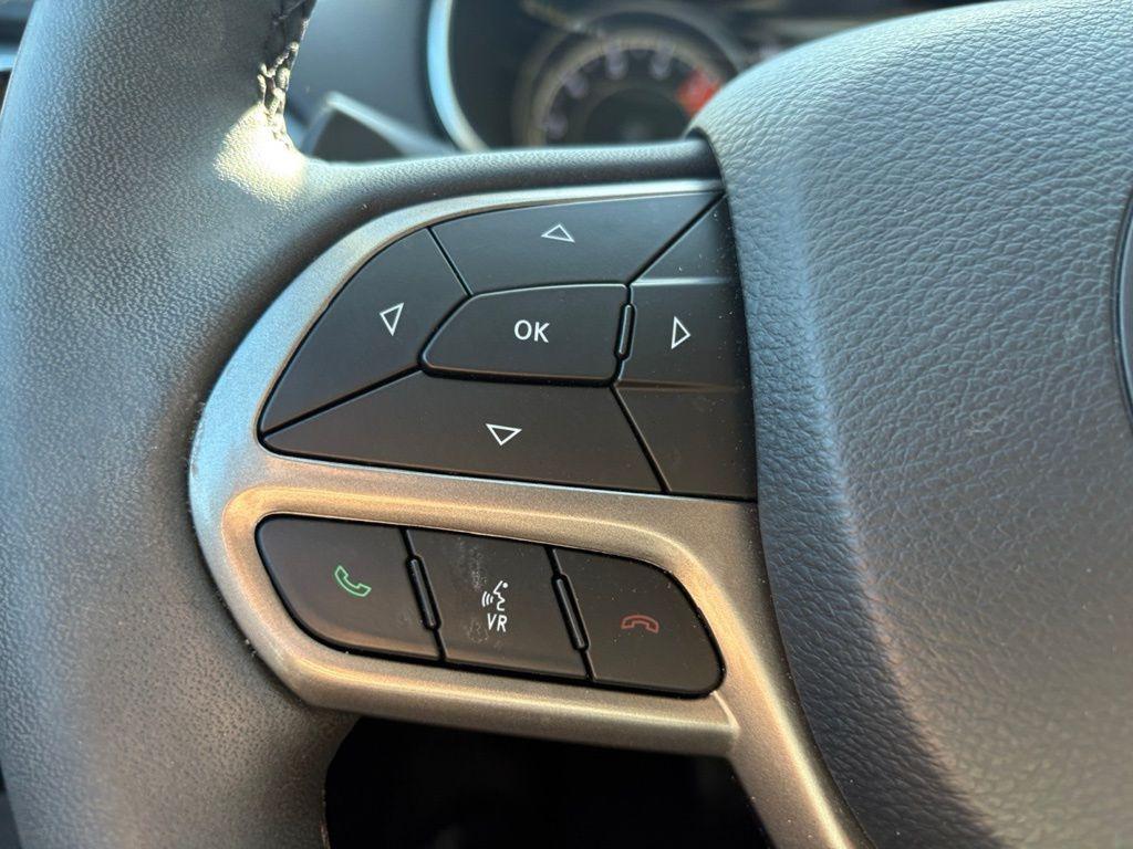 used 2022 Jeep Cherokee car, priced at $24,995