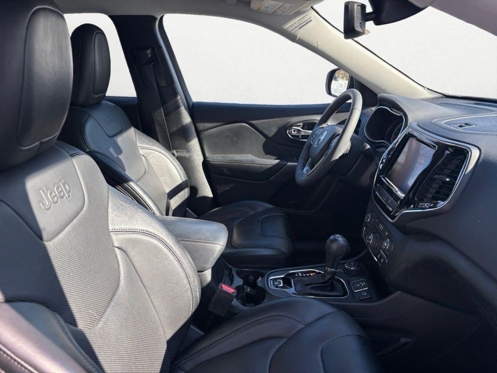 used 2022 Jeep Cherokee car, priced at $24,995