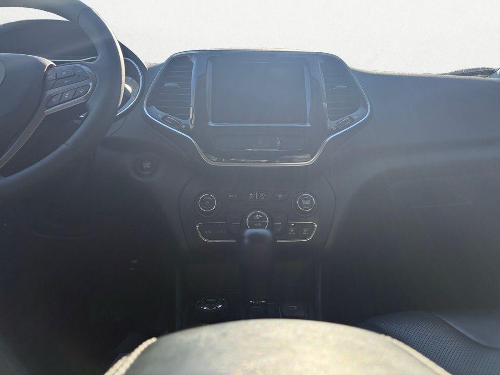 used 2022 Jeep Cherokee car, priced at $24,995