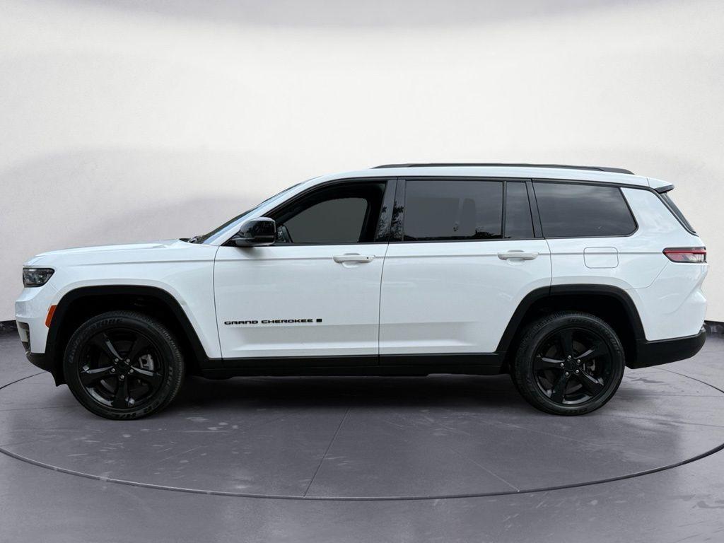 used 2022 Jeep Grand Cherokee L car, priced at $31,195
