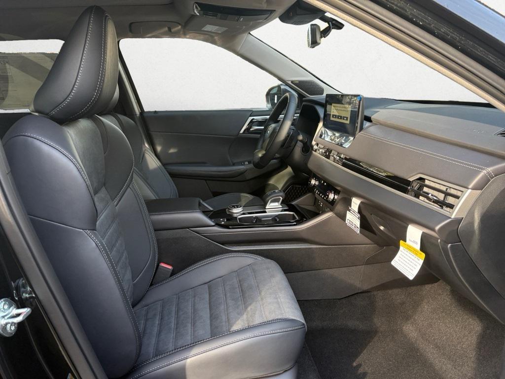 new 2026 Mitsubishi Outlander car, priced at $42,950