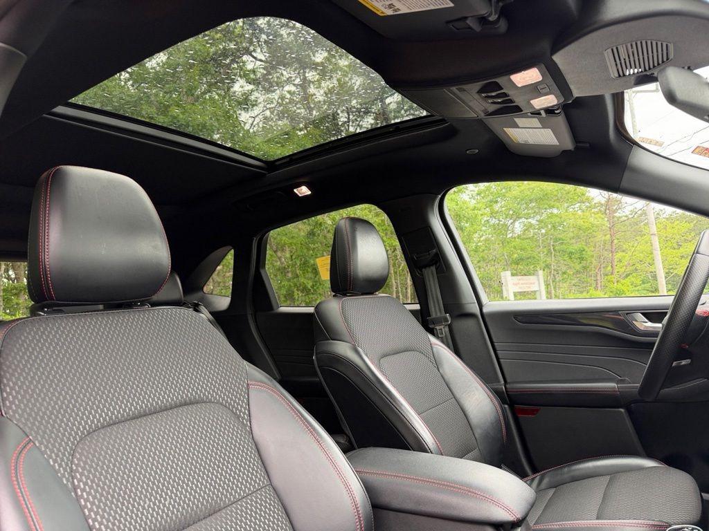 used 2024 Ford Escape car, priced at $23,500