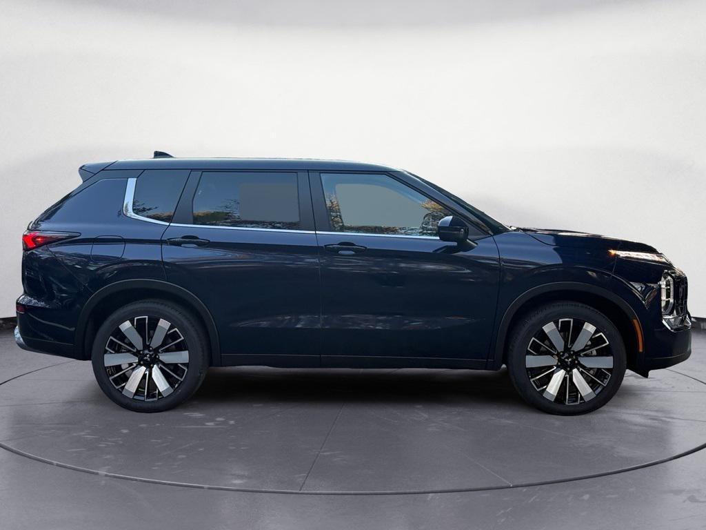 new 2026 Mitsubishi Outlander car, priced at $40,555