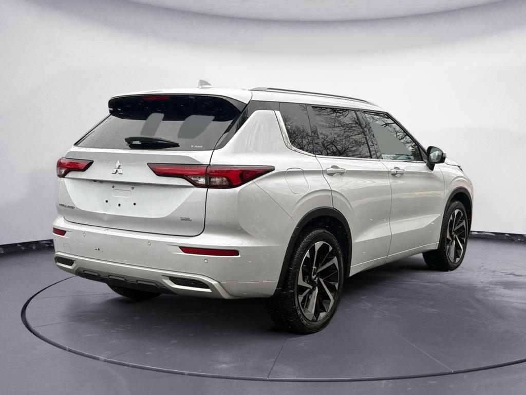 used 2022 Mitsubishi Outlander car, priced at $24,900