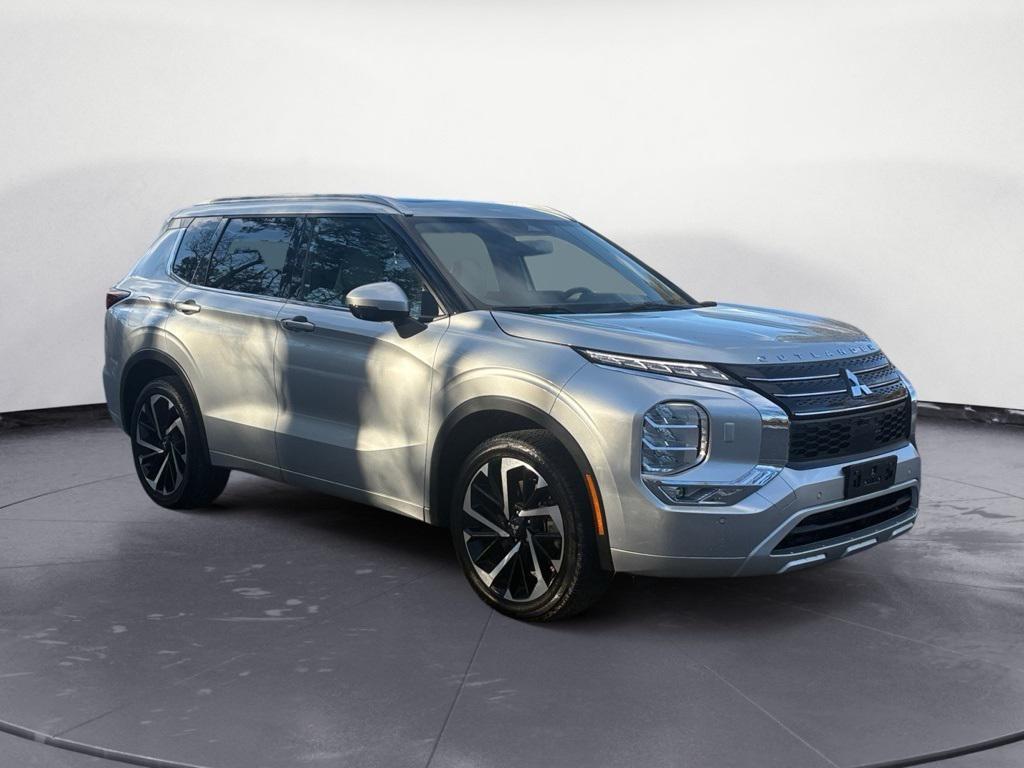 used 2023 Mitsubishi Outlander car, priced at $29,500